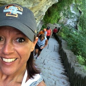 Meet your Posher, Cindy